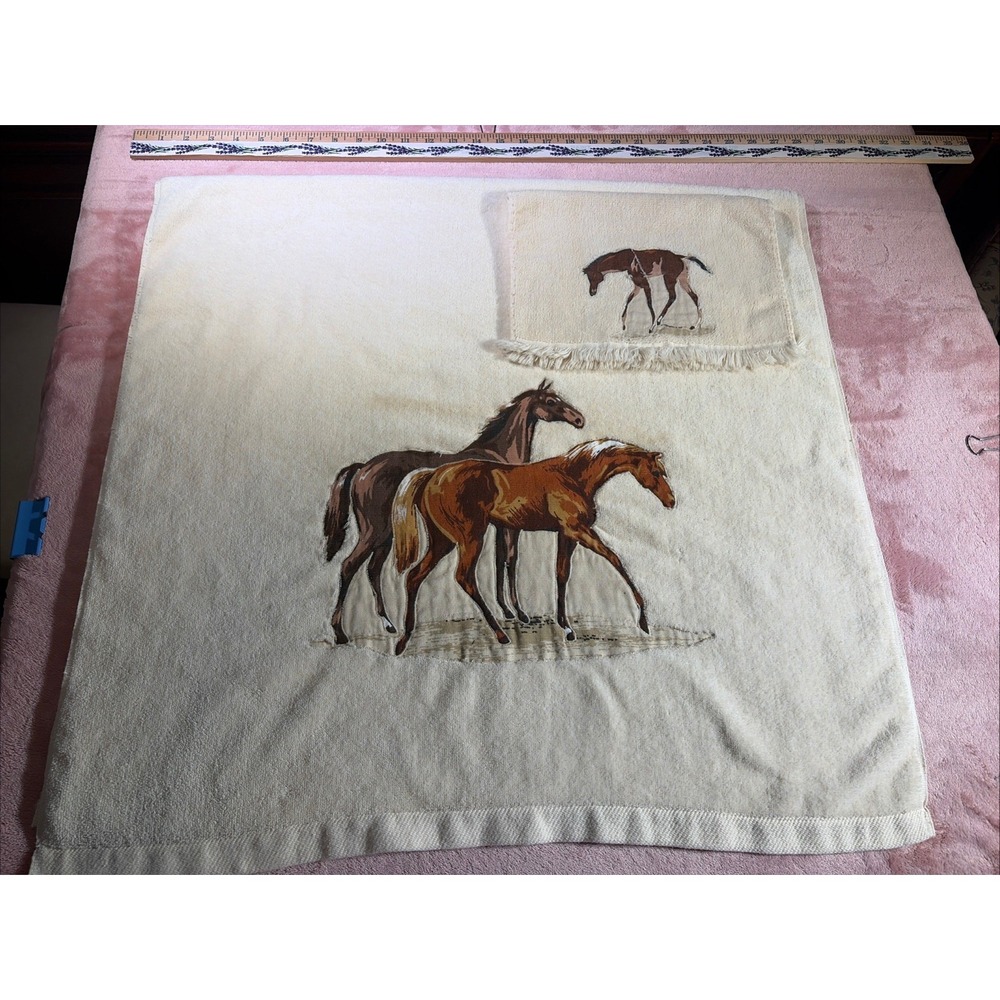 Vintage Martex Bath Towel And Hand Towel Set. Horse Applique.